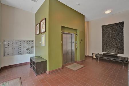 7275 SW 90th St C410, Miami, Florida 33156, USA