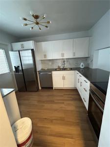 215 SE 3rd Ave 206A, Hallandale Beach, Florida 33009, USA