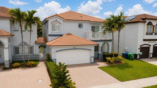 2564 SW 147th Path, Miami, Florida 33185, USA