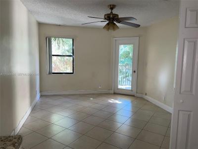 9999 Summerbreeze Dr 915, Sunrise, Florida 33322, USA