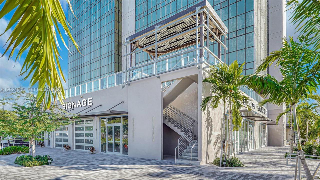 1909 Tyler St, Hollywood, Florida 33020, USA