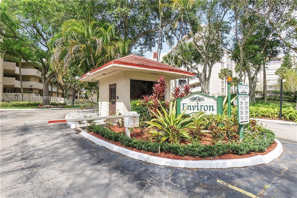 7081 Environ Blvd 242, Lauderhill, Florida 33319, USA