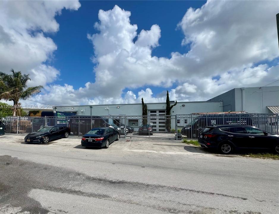 3241 NW 38th St, Miami, Floride 33142, États-Unis
