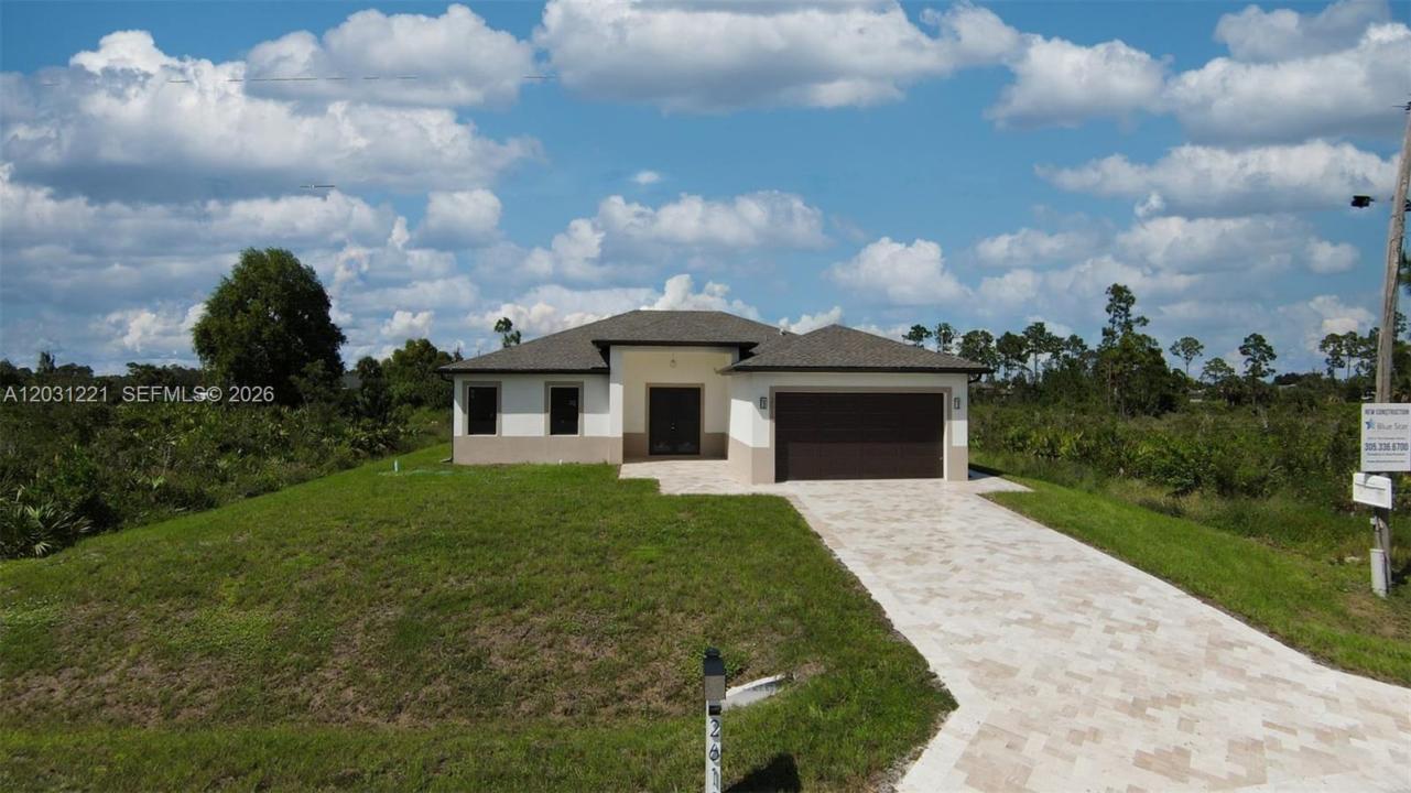 2610 20th west, Floryda 33971, USA