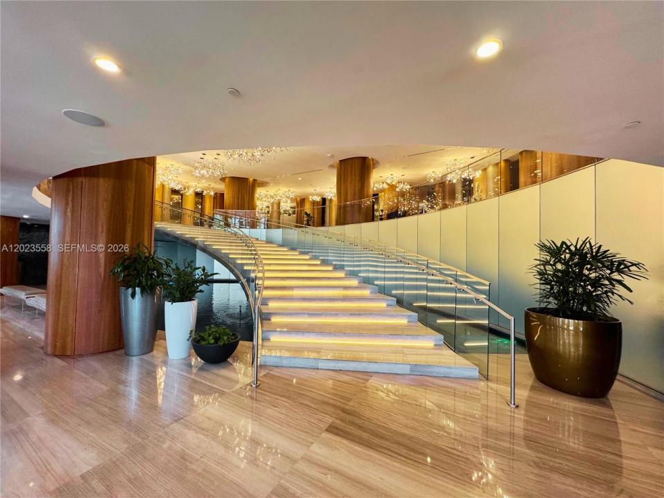 488 NE 18th St 3101, Miami, Florida 33132, USA