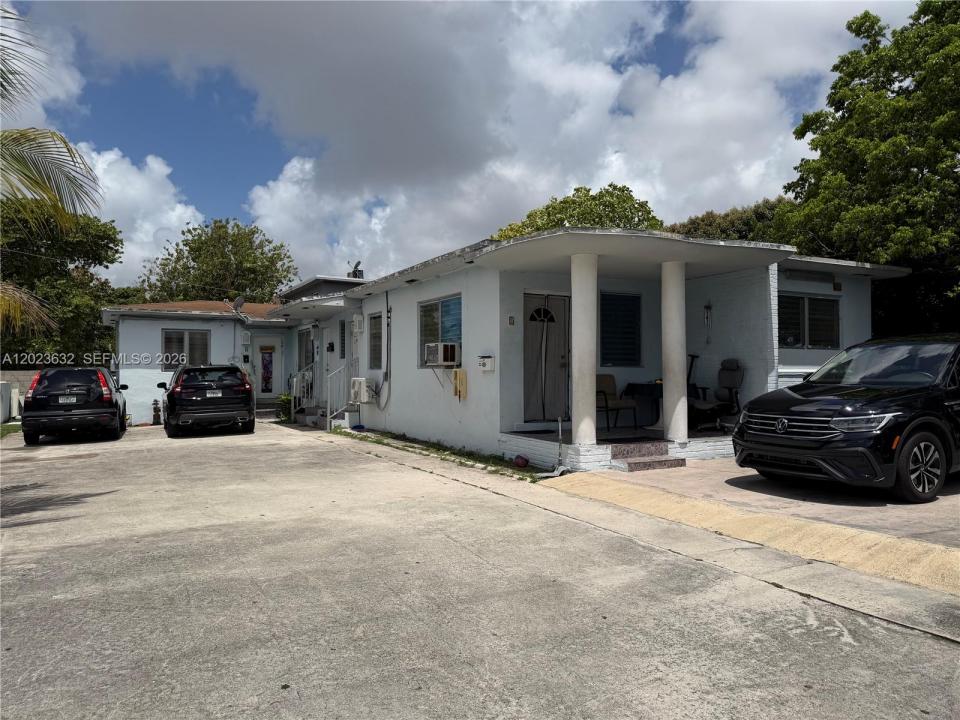 130 NW 16th Ave, Miami, Florida 33125, USA