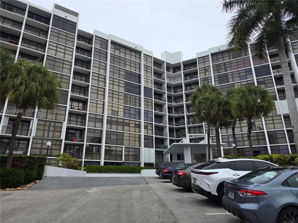 400 Leslie Dr 416, Hallandale Beach, Florida 33009, USA
