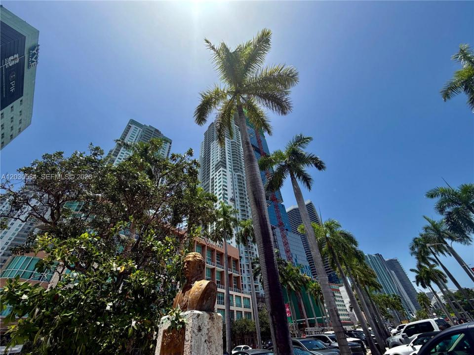 244 Biscayne Blvd 2105, Miami, Floride 33132, États-Unis
