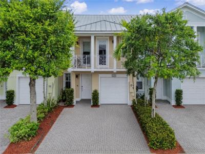 10718 NW 76th Ln, Doral, Florida 33178, USA