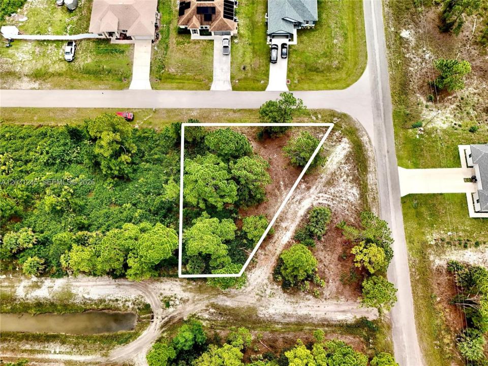721 PINECASTLE DR, Lehigh Acres, Floride 33974, États-Unis