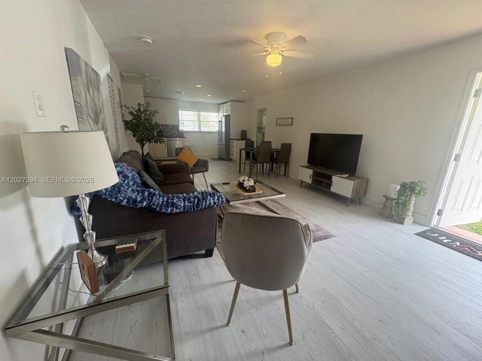 201 Columbus Pkwy B, Hollywood, Florida 33021, USA