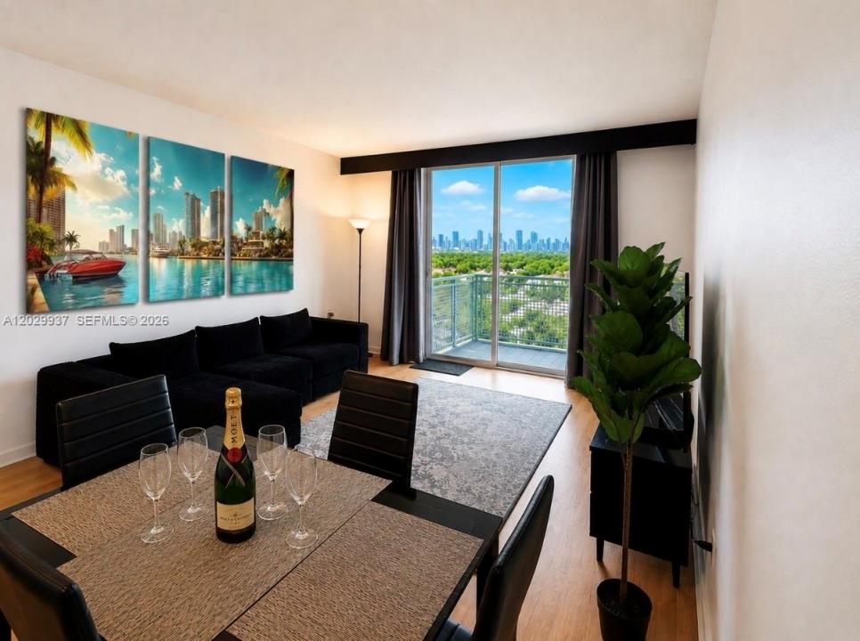 900 SW 8th St 1103, Miami, Floride 33130, États-Unis