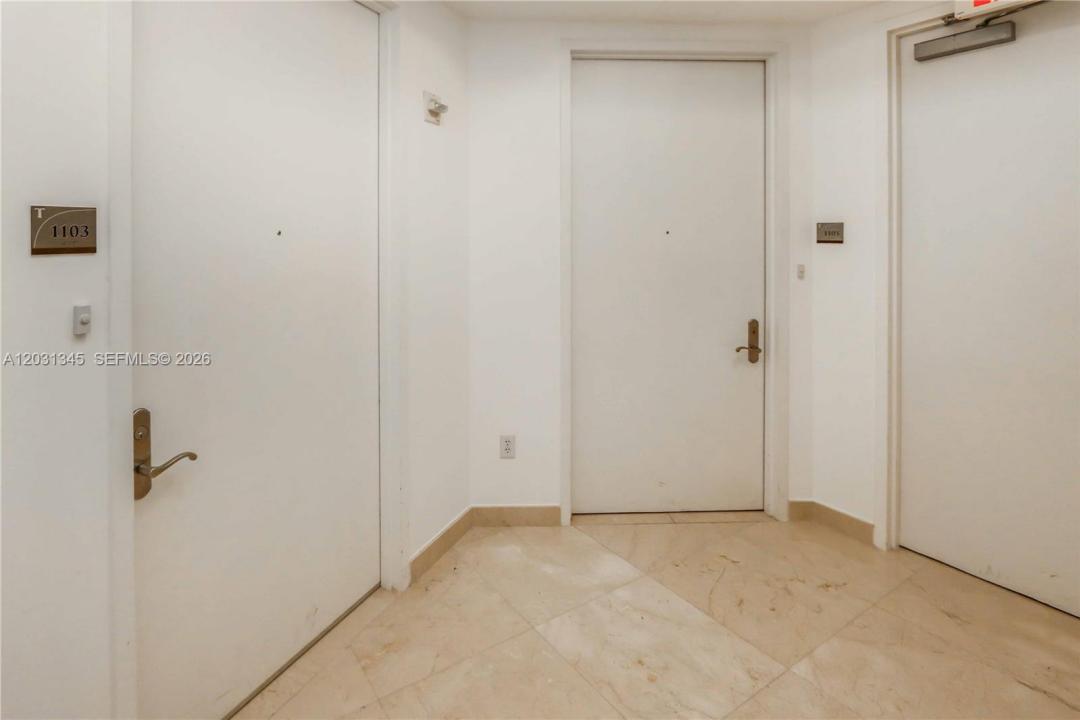 15811 Collins Ave 1105, Sunny Isles Beach, Florida 33160, Stati Uniti