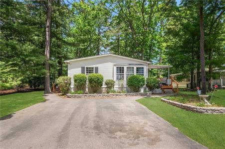 22 Liena Rose Way, Coventry, Rhode Island 02816, USA