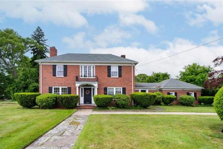 873 Warwick Avenue, Warwick, Rhode Island 02888, Estados Unidos