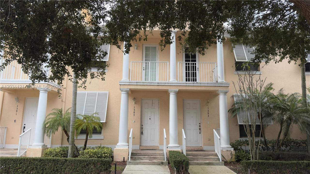 1587 Frederick Small Rd, Jupiter, Floryda 33458, USA