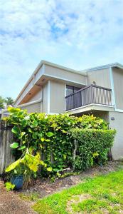 608 Commodore Dr, Plantation, Florida 33325, USA