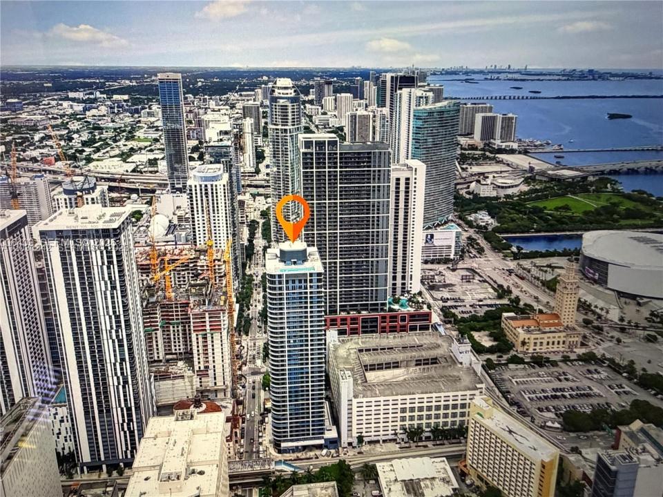 121 NE 5th St 1012A, Miami, Florida 33132, Stati Uniti
