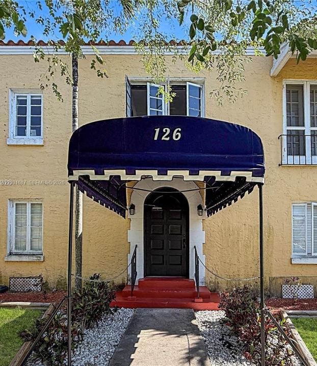 126 Mendoza Ave 2A, Coral Gables, Florida 33134, USA