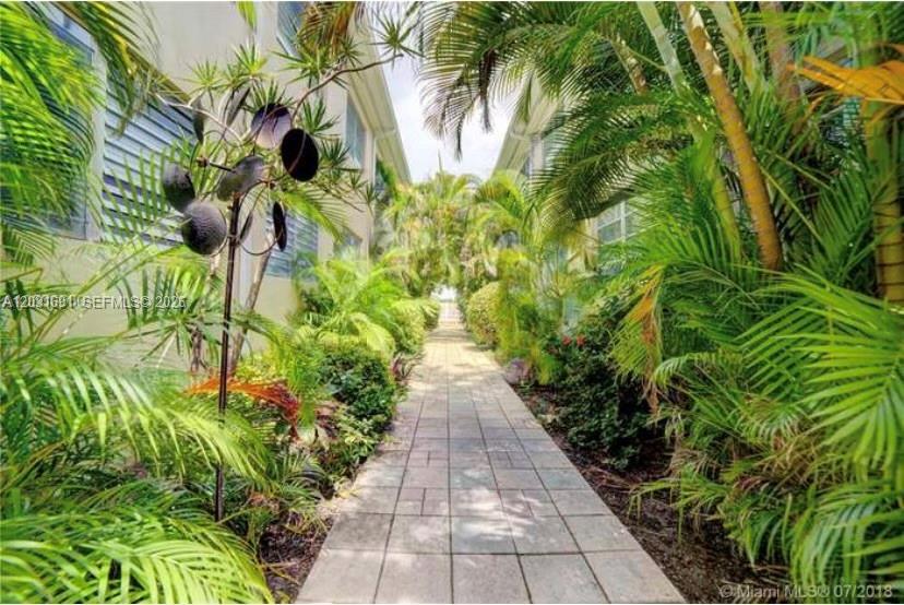 4740 Pine Tree Dr 25, Miami Beach, Florida 33140, Amerika Birleşik Devletleri