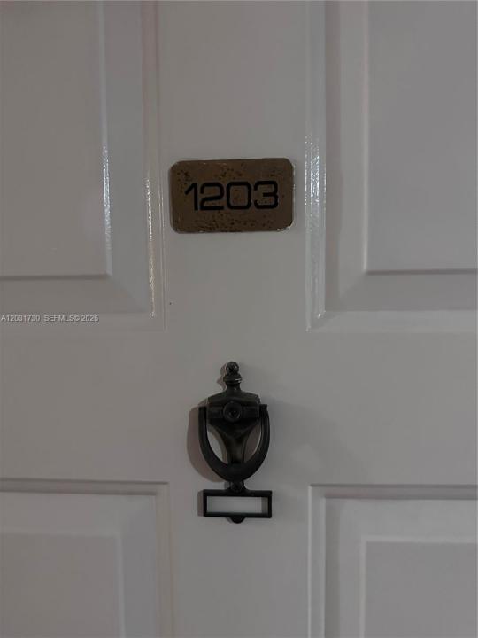 5880 W Collins Ave 1203, Miami Beach, Floride 33140, États-Unis
