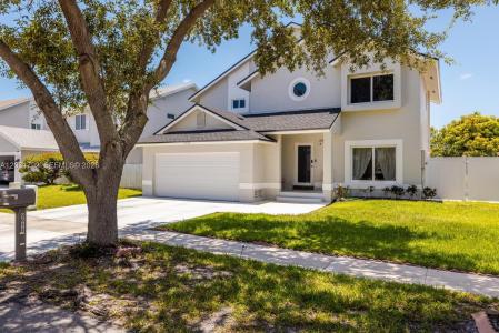 9650 SW 9th Ct, Pembroke Pines, Florida 33025, Stati Uniti