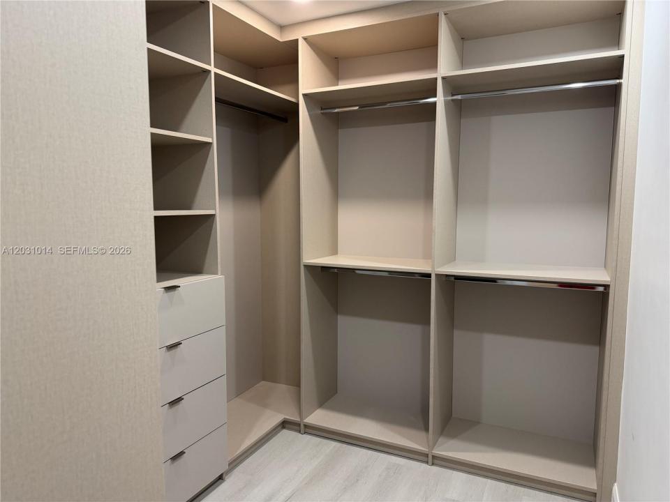 2240 SW 16th Ct U, Miami, Floride 33145, États-Unis