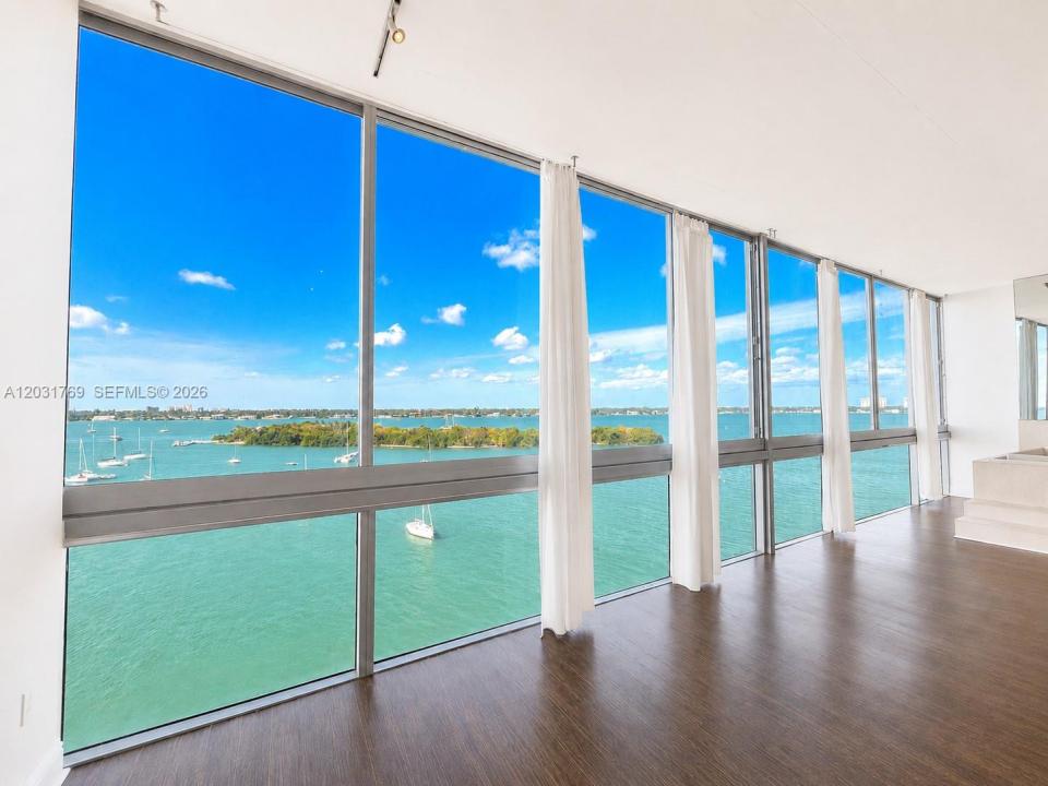 7934 West Dr 705, North Bay Village, Floride 33141, États-Unis