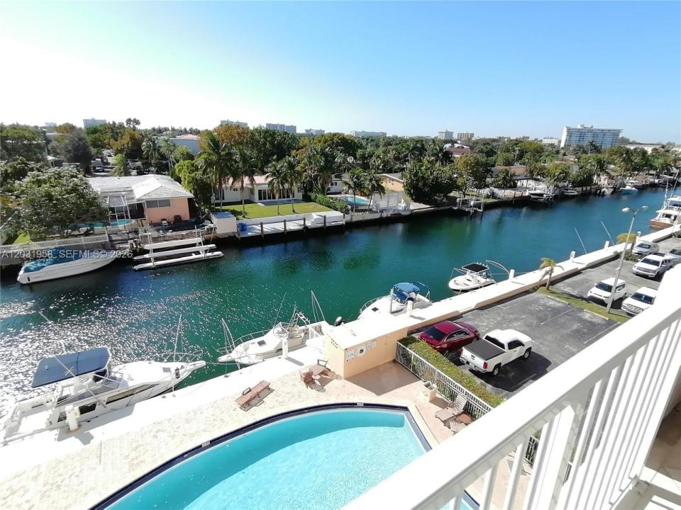 2020 NE 135th St 506, North Miami, Floride 33181, États-Unis