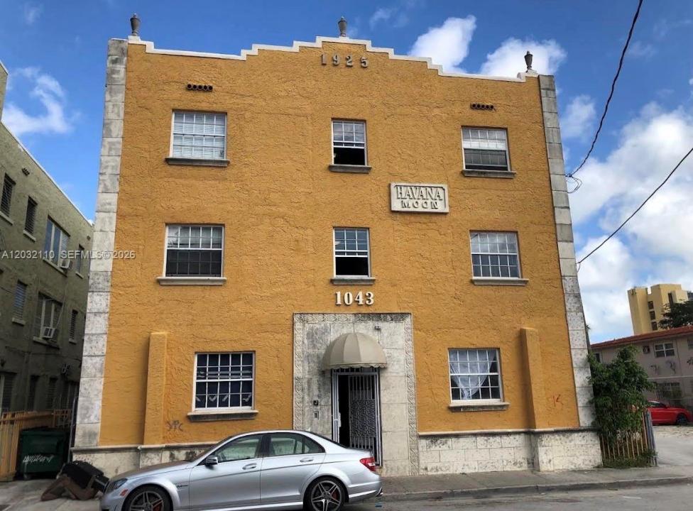 1043 NW 2nd St 2, Miami, Floride 33128, États-Unis