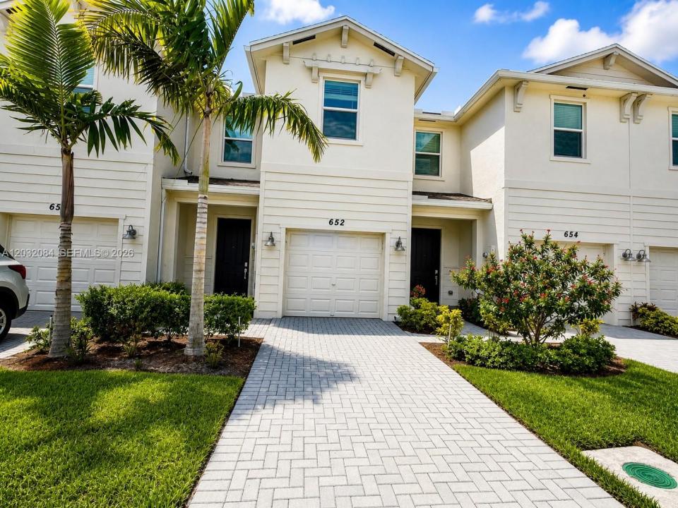 652 SE Lake Falls St, Port St. Lucie, Floride 34984, États-Unis