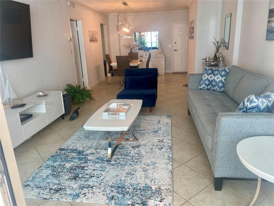 2501 S Ocean Dr 1002 (AVAILABLE NOW-OCT), Hollywood, Florida 33019, Stati Uniti