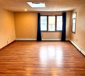 80 Ballston Avenue, Pawtucket, Rhode Island 02861, USA