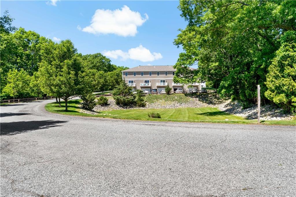 41 Charles Drive 2, Tiverton, 羅德島州 02878, 美國