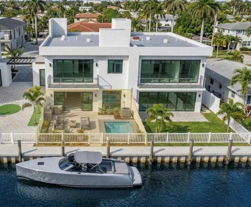 4636 SW 32nd Ave C2, Dania Beach, Florida 33312, USA