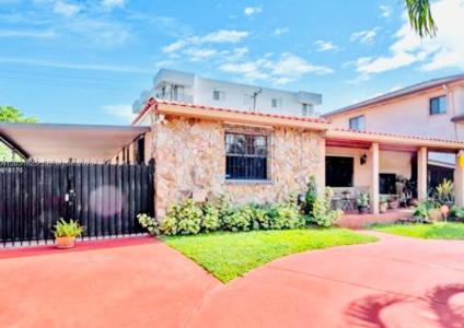 2424 SW 21st Ter, Miami, Florida 33145, USA
