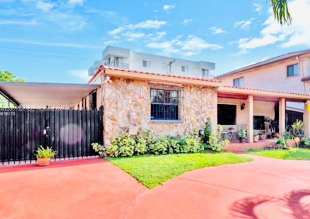 2424 SW 21st Ter, Miami, Florida 33145, USA