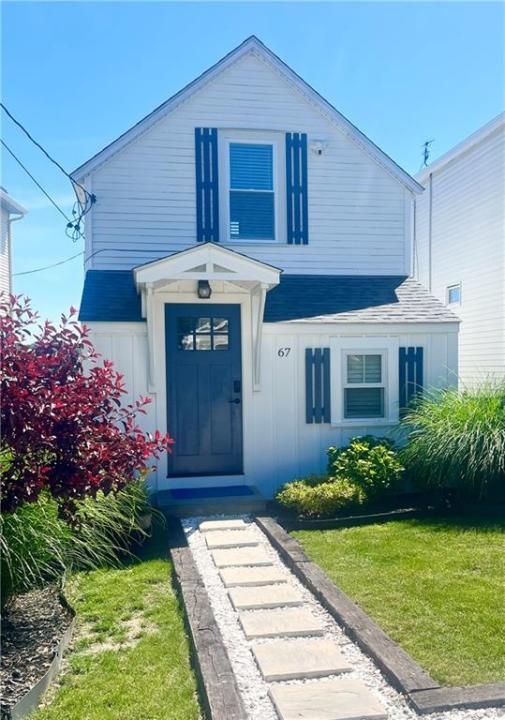 67 Cedar Avenue, Portsmouth, Rhode Island 02871, USA