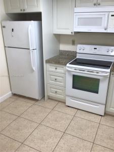 10975 SW 107th St 302, Miami, Florida 33176, USA