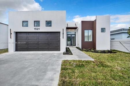1521 SW 40th Ter, Fort Lauderdale, Florida 33317, USA