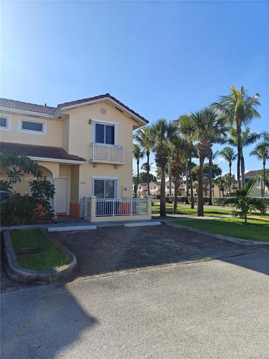17866 NW 74th Ct, Hialeah, פלורידה 33015, ארצות הברית של אמריקה
