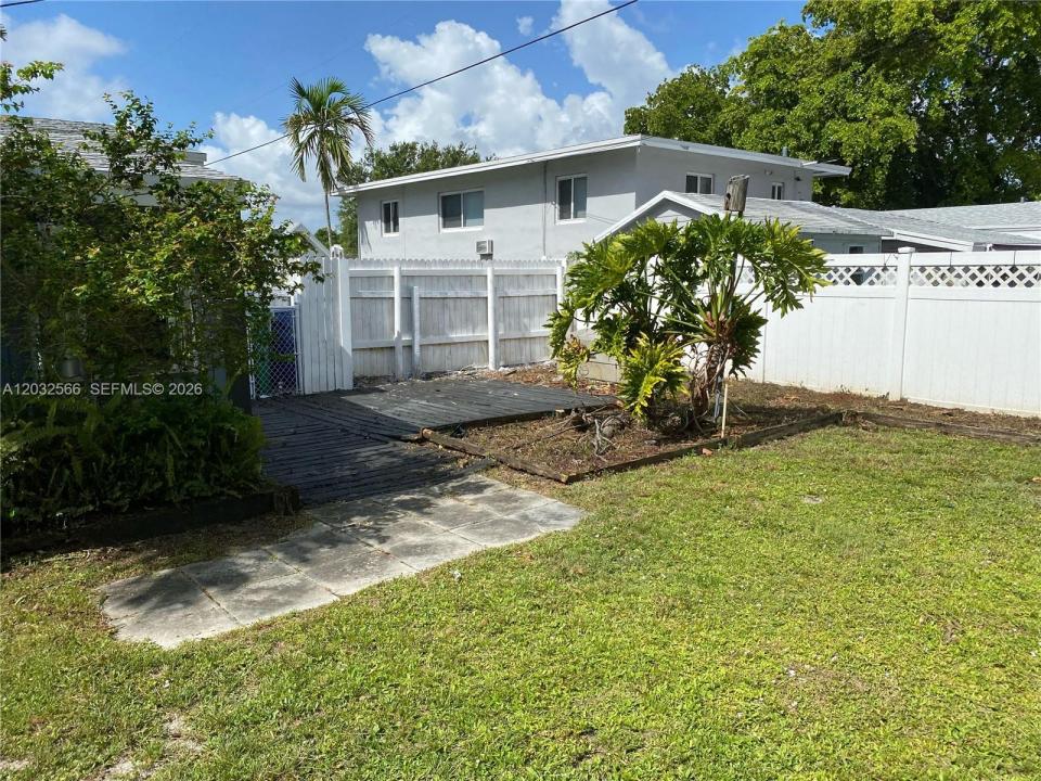 1245 NE 203rd St, Miami, Floride 33179, États-Unis