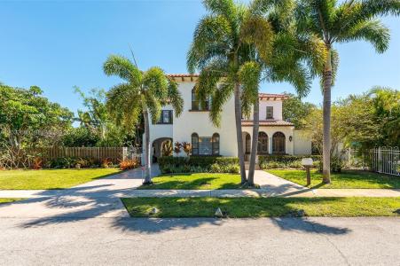 219 S 17th Ave S, Lake Worth, Florida 33460