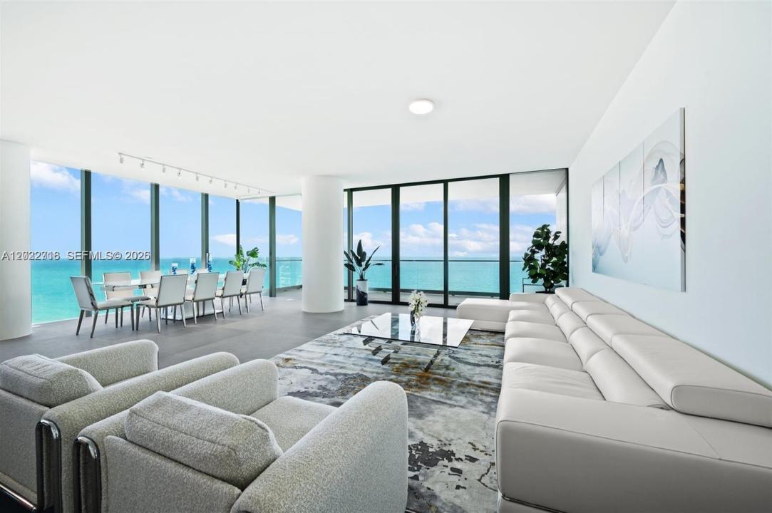 2000 S Ocean Dr 25A, Hallandale Beach, Floride 33009, États-Unis