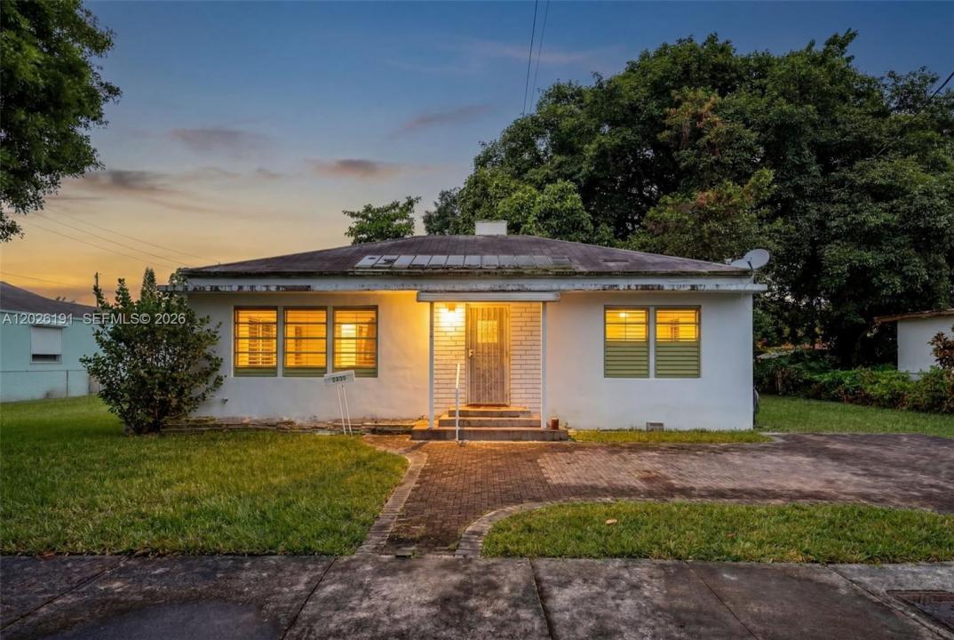 1279 NW 41st St, Miami, Florida 33142