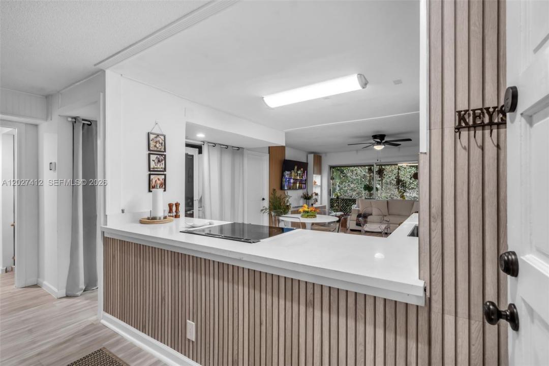 420 NW 70th Ave 228, Plantation, Florida 33317, Stati Uniti