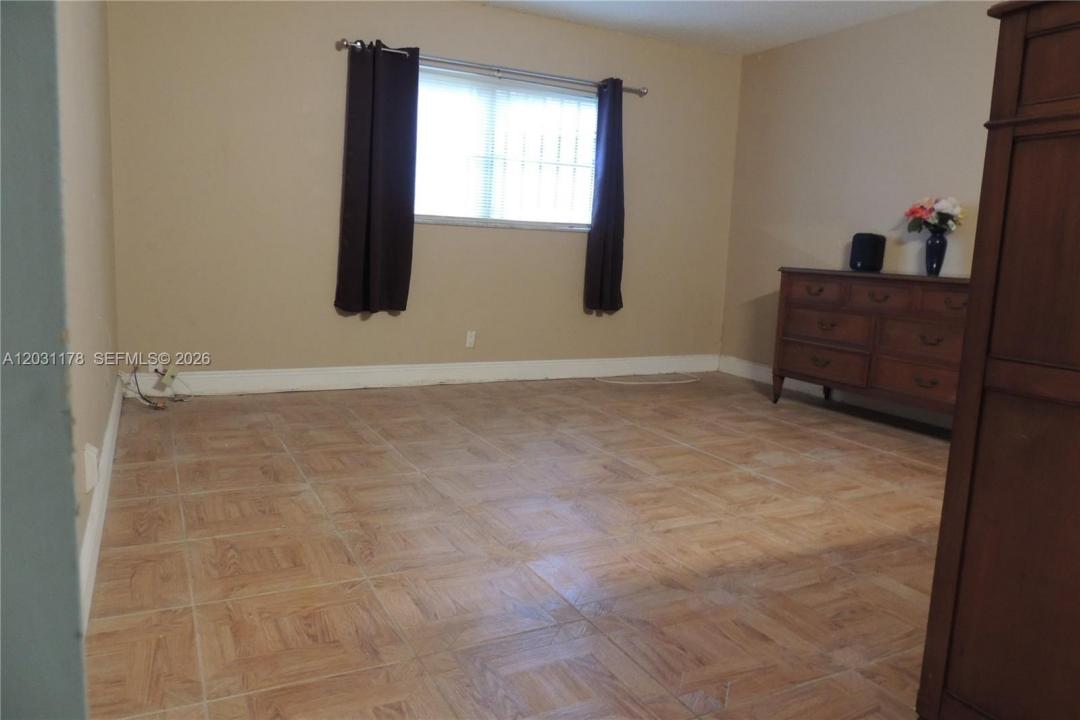 4880 NW 22nd St 107, Lauderhill, Floride 33313, États-Unis