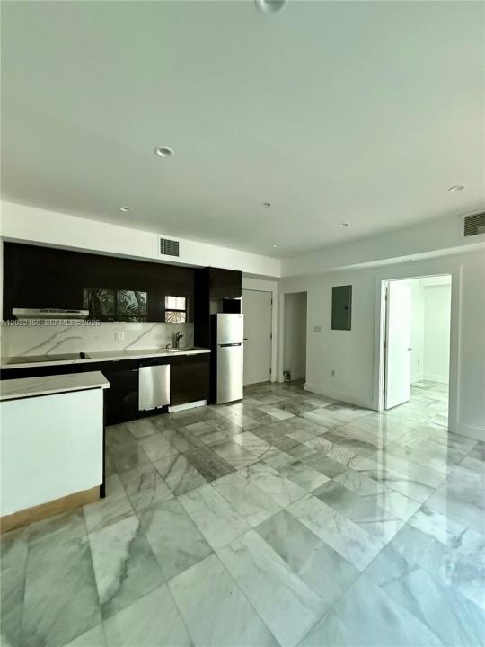 1560 Drexel Ave 103, Miami Beach, Florida 33139, USA