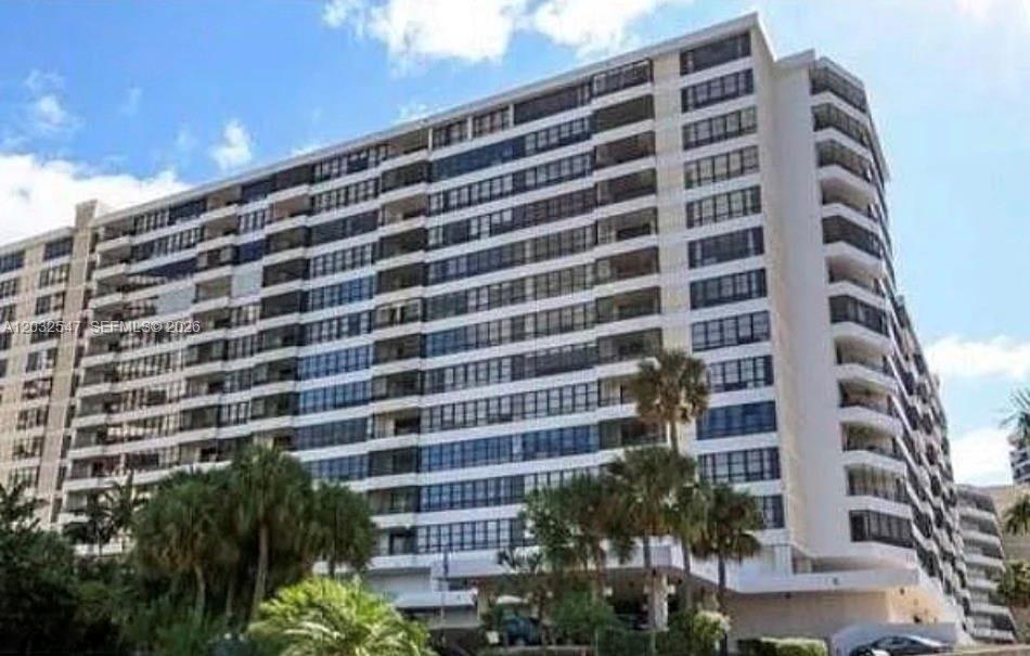 500 Three Islands Blvd 314, Hallandale Beach, Florida 33009, Stati Uniti