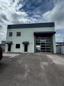 10810 NW 22nd St, Sweetwater, Florida 33172, USA